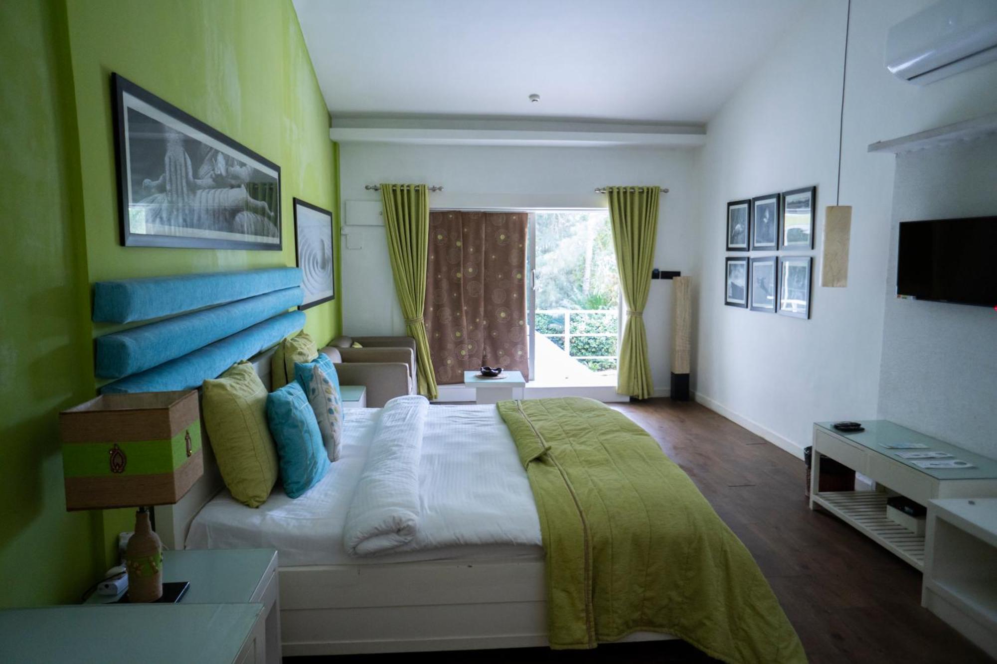 Regenta Beach House Resort, Goa ベナウリム エクステリア 写真