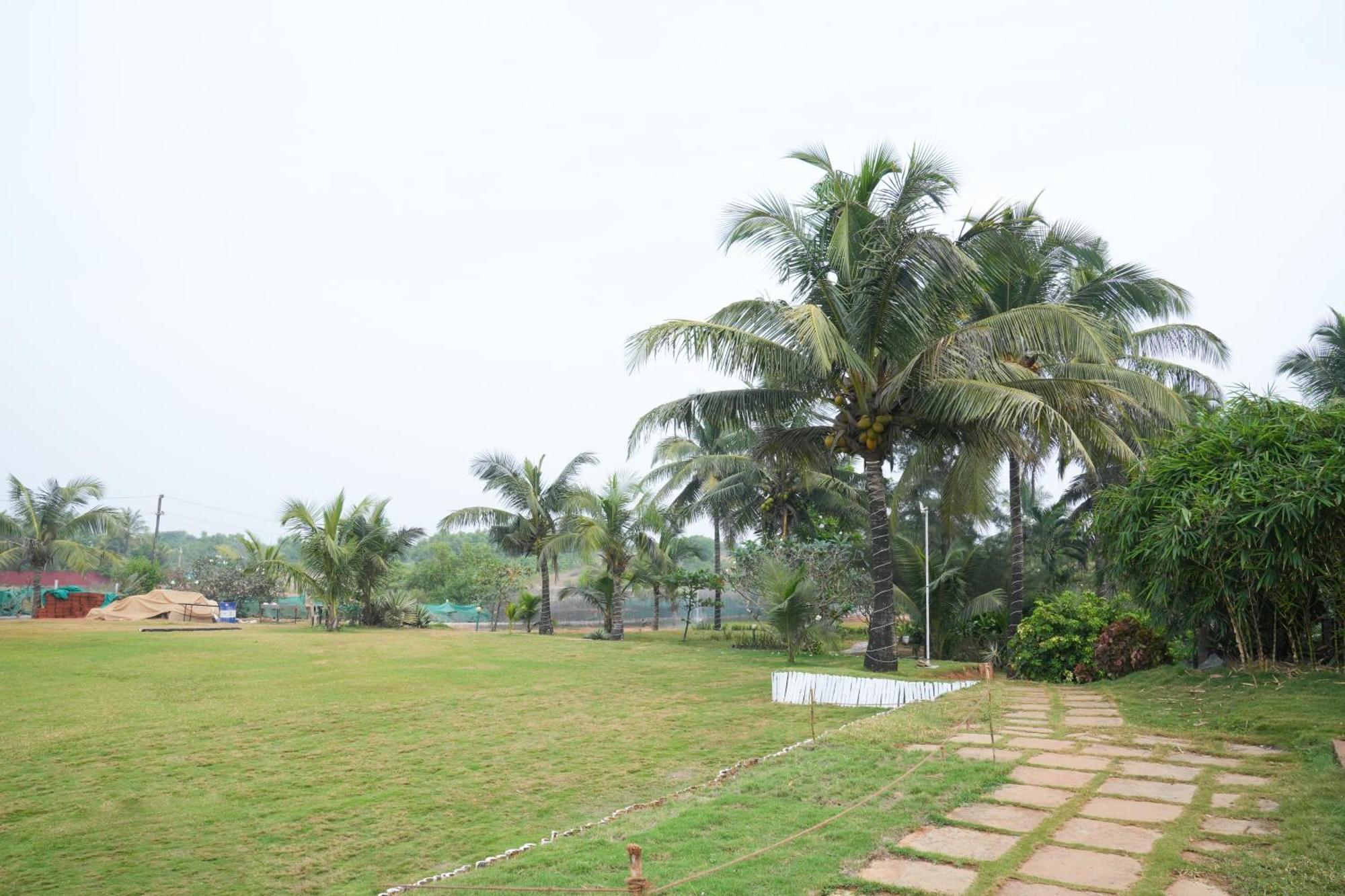 Regenta Beach House Resort, Goa ベナウリム エクステリア 写真