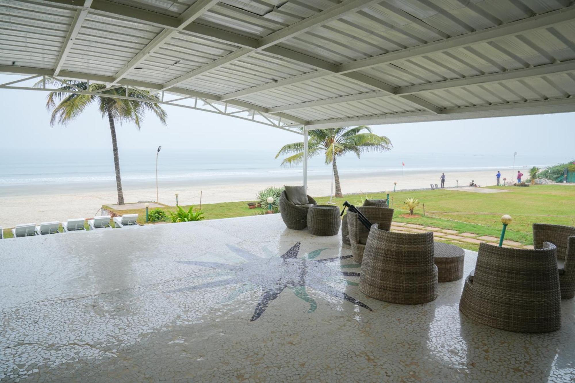 Regenta Beach House Resort, Goa ベナウリム エクステリア 写真