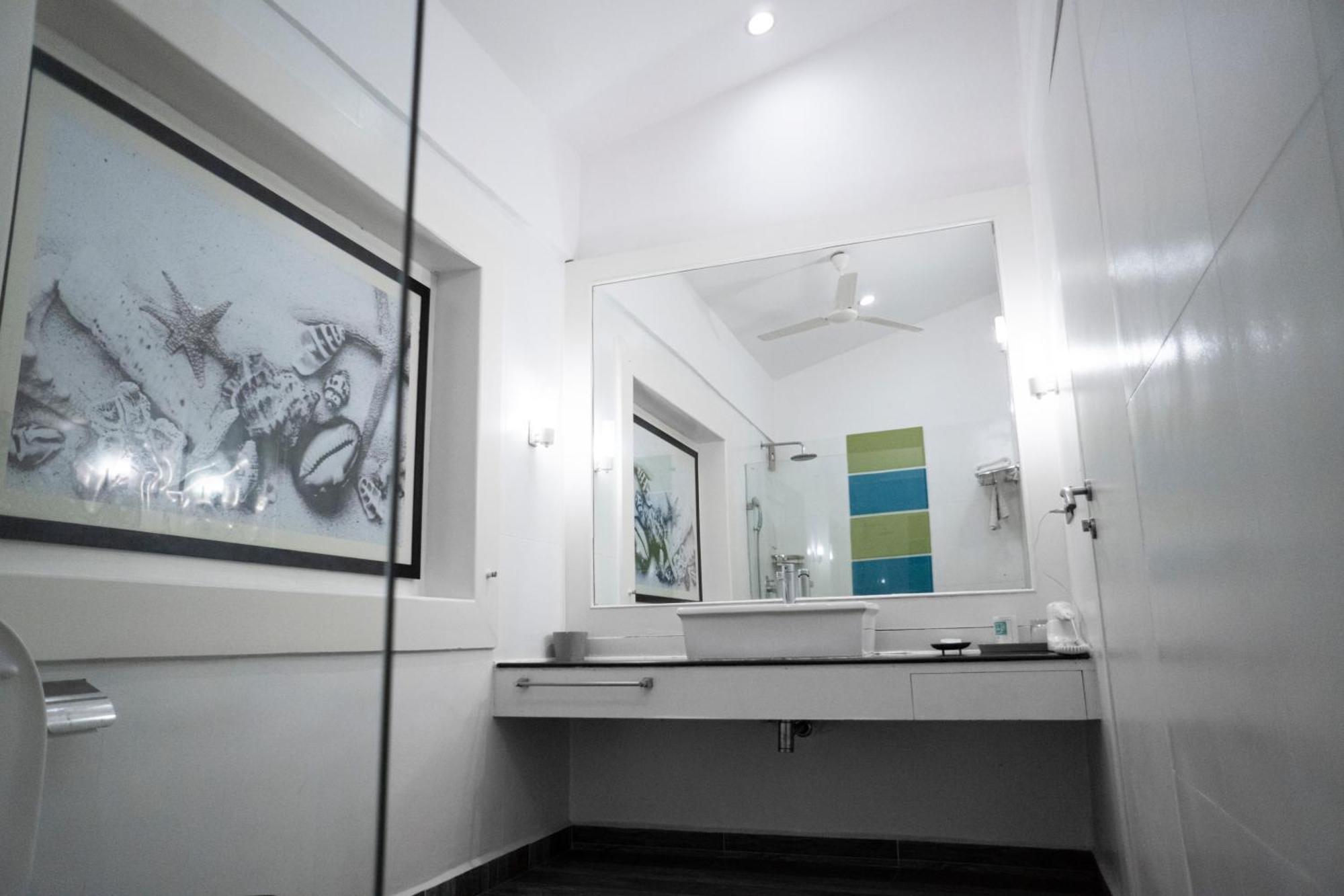Regenta Beach House Resort, Goa ベナウリム エクステリア 写真